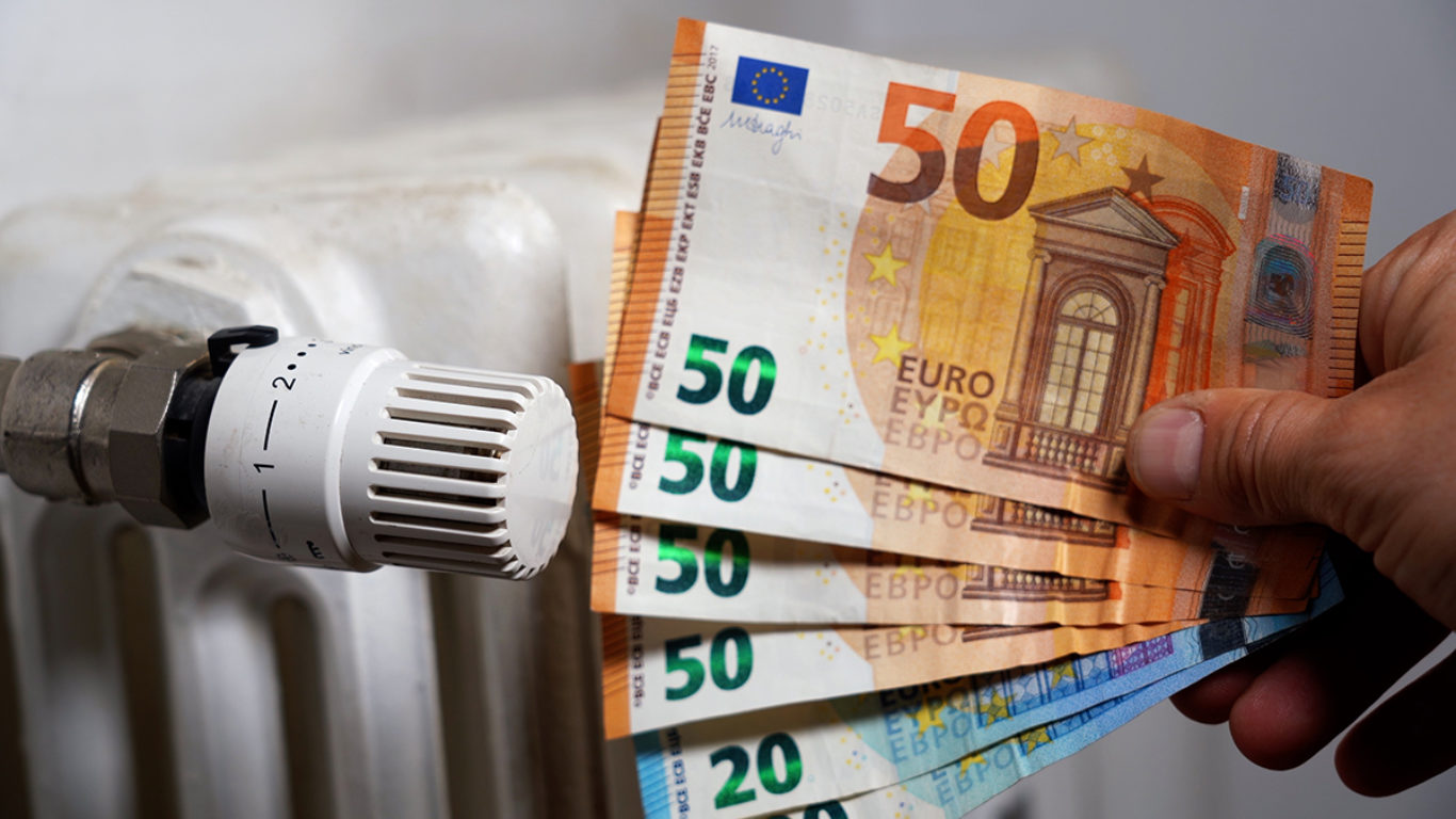 Europe, Italy , Increase in the cost of bill for  gas and electr